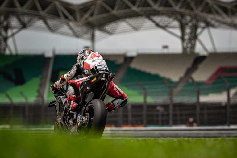 Sepang-Test: Nakagami hinkt im Test-Plan hinterher