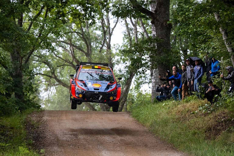   Thierry Neuville