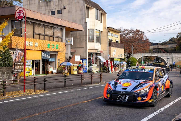   Thierry Neuville auf Kurs zum 17. Triumph