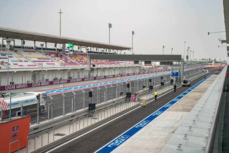 Alles ist angerichtet am Losail International Circuit