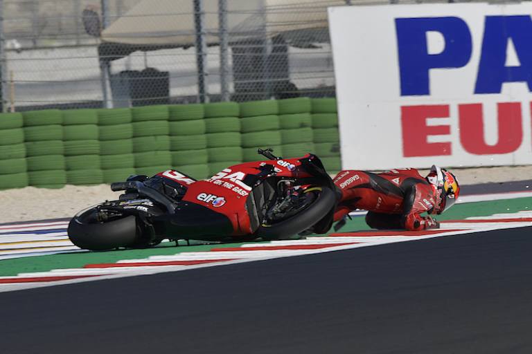 Der Spanier sagt über den Crash: «Ich war auf der Outlap zu langsam und deshalb war mein Reifen noch nicht auf Temperatur»