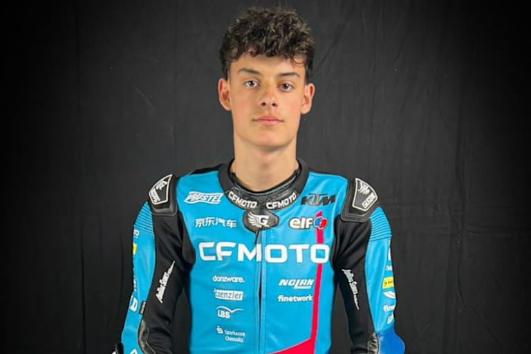 David Almansa im CFMOTO-Leder