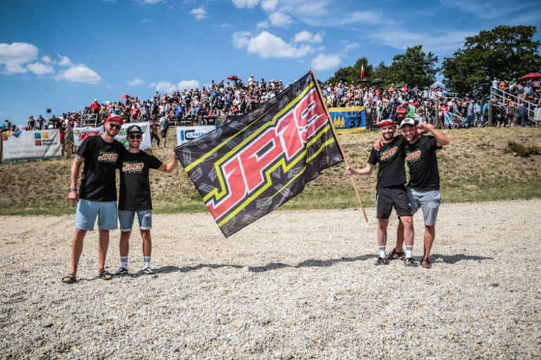 Zwei Podestplätze werden gefeiert