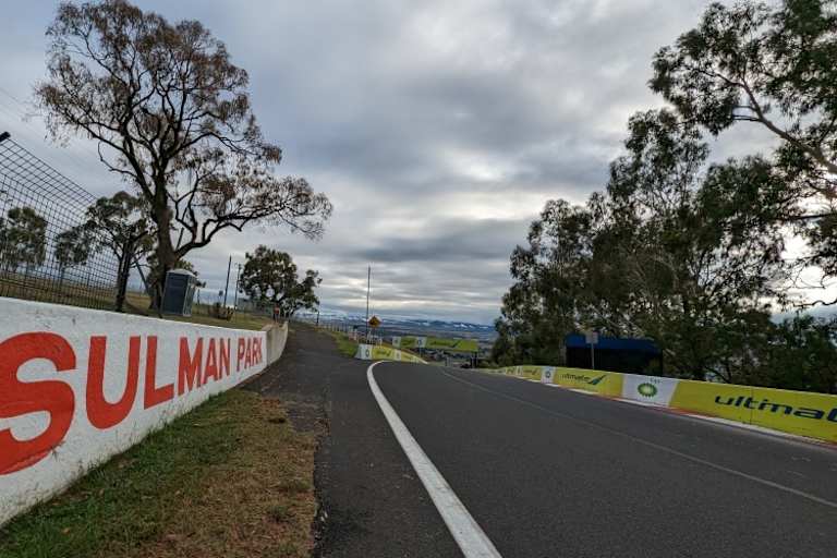 Berg- und Talbahn: Die Rennstrecke in Bathurst