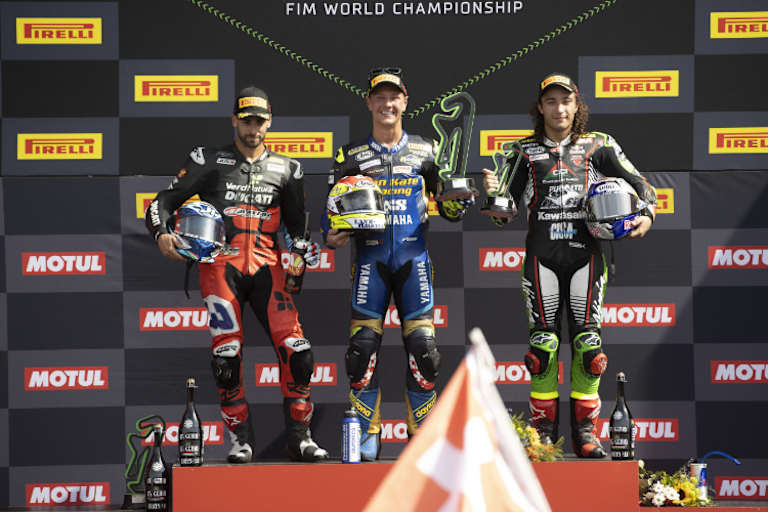 Die Top-3 in Portimao (v.l.): Raffaele De Rosa, Domi Aegerter und Can Öncü