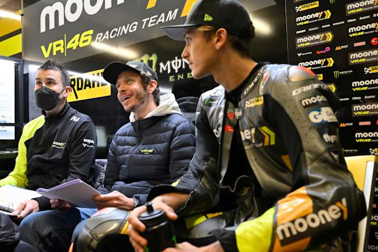 Valentino Rossi zu Besuch in der Marini-Box
