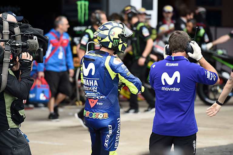 Valentino Rossi 2018 in Las Termas: Nach dem Crash kehrte er wütend an die Box zurück