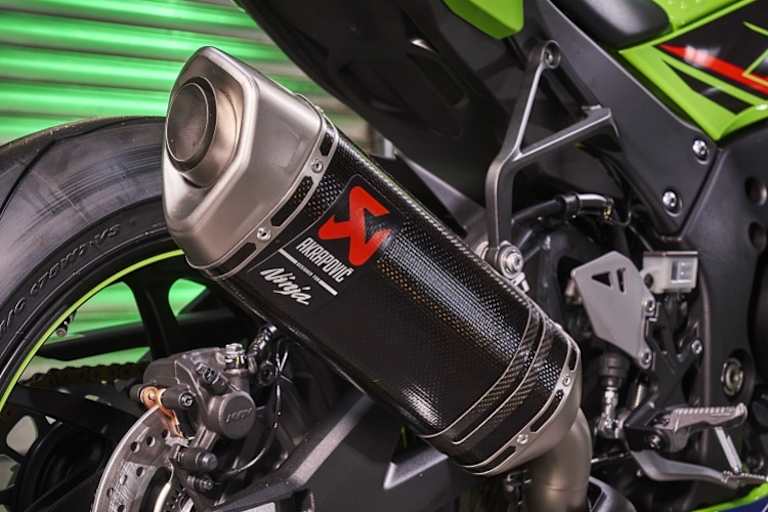 Hochwertige Teile wie Titanpleuel von Pankl sind dem Motor der RR-Version vorbehalten - und bringen im Strassentrimm fast nichts.