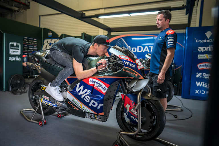 Lorenzo Savadori saß am Montag in Jerez erstmals auf Oliveiras RS-GP22