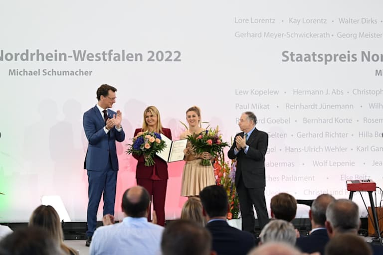MP Wüst, Corinna und Gina-Maria Schumacher und Jean Todt