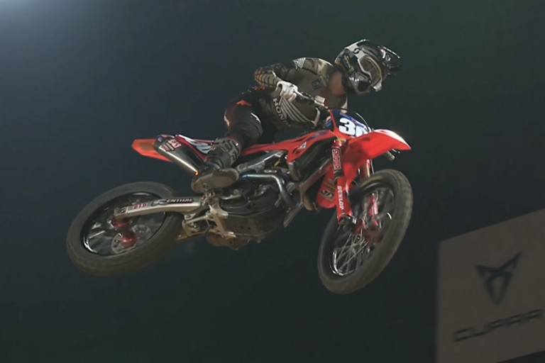 Jo Shimoda dominierte die SX2-Klasse in Paris