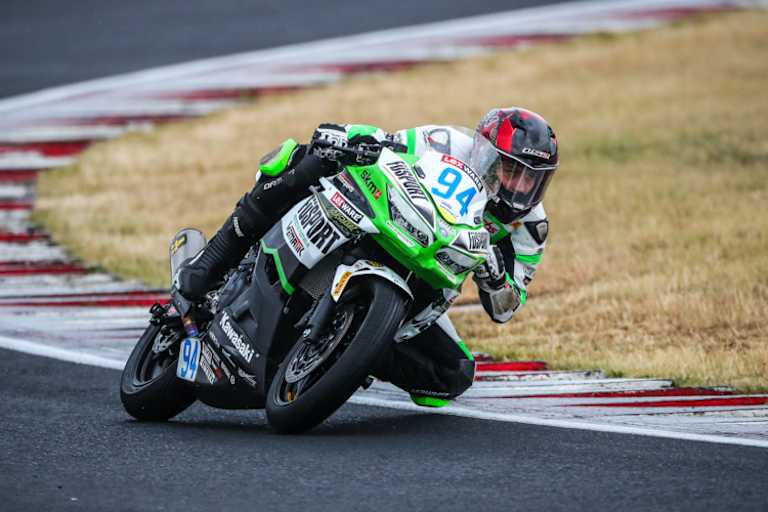 Marvn Siebdrath ist jetzt Zweiter in der IDM Supersport 300