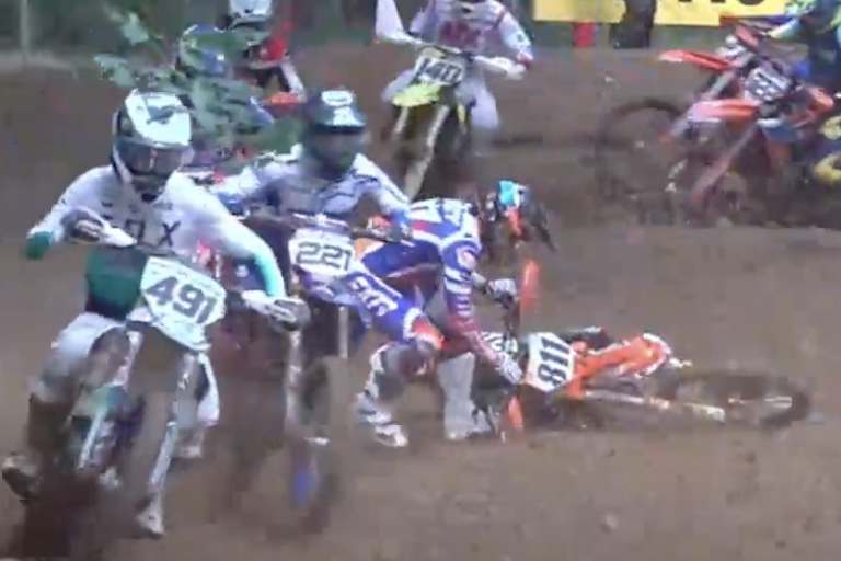 Adam Sterry stürzte im dritten Lauf und musste das Rennen beenden