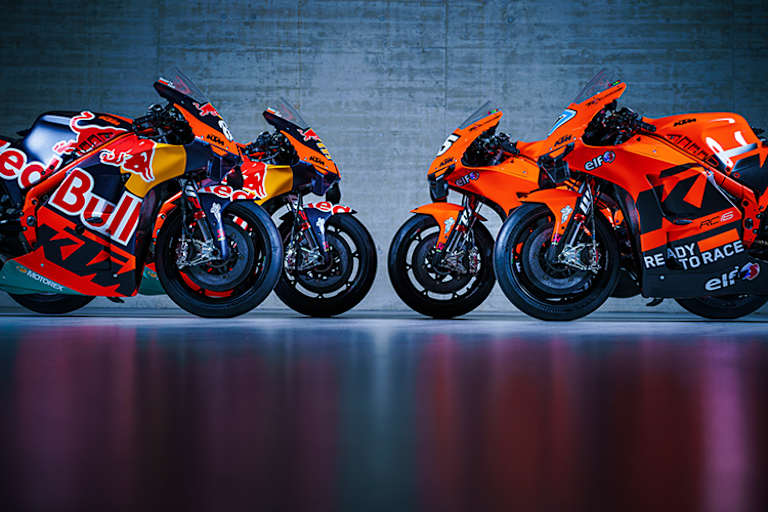 Die vier KTM RC16 von 2022