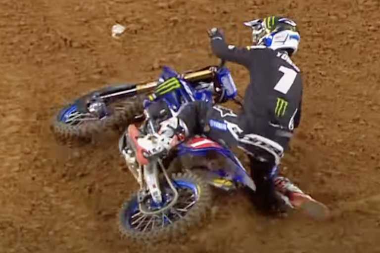 Eli Tomac stürzte im dritten Finale