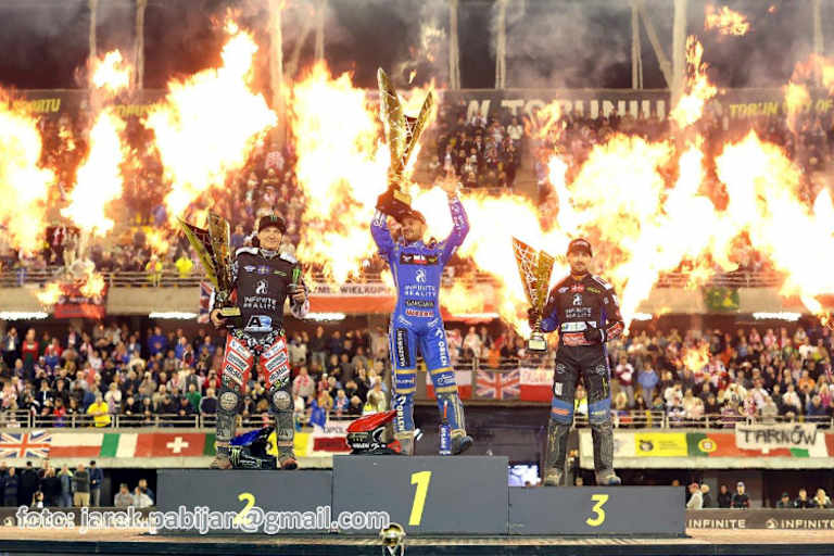 Die Top-3 Keynan Rew, Mateusz Cierniak und Emil Breum (v.l.)