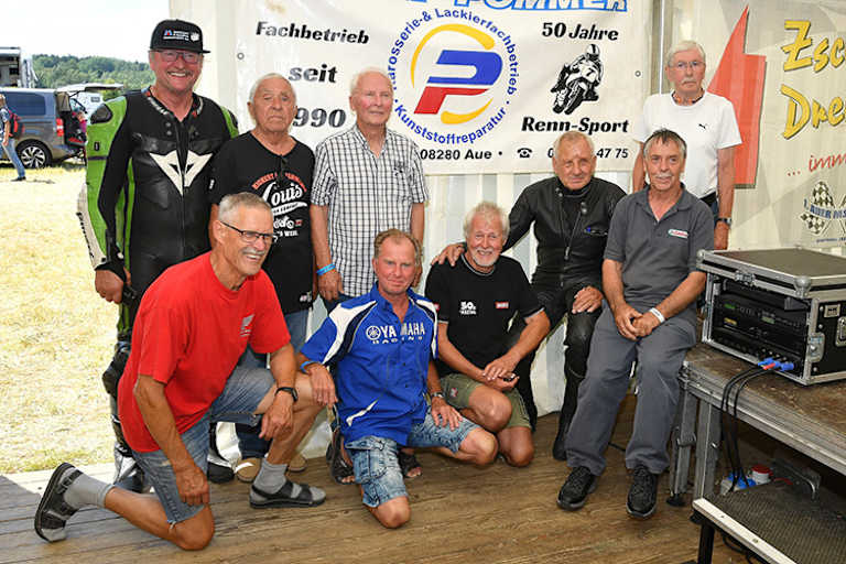 Ein Gruppenfoto vom Sonntag: Wolfram Trabitzsch (3. von rechts)