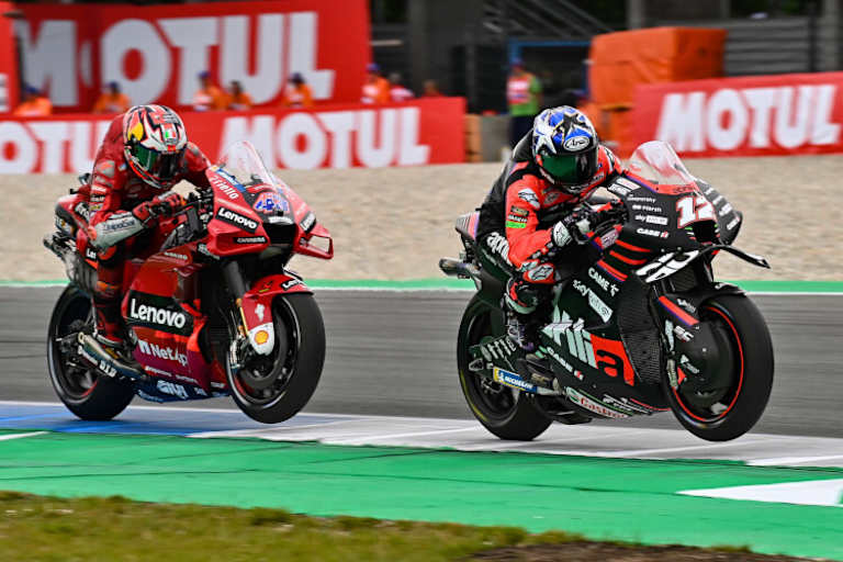 Maverick Viñales vor Ducati-Ass Jack Miller 