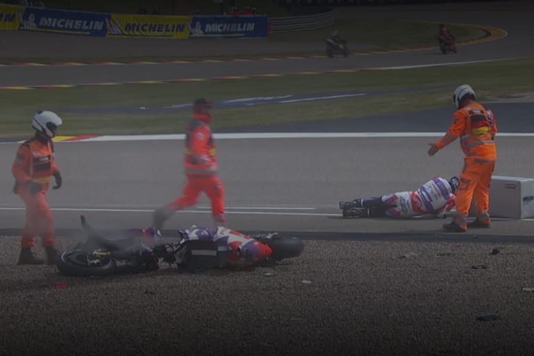 Die Pramac-Ducati wurde übel zugerichtet, Zarco wirkte zunächst auch angeschlagen