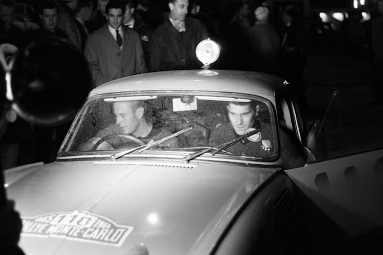 Der vielseitige Slotemaker und sein Co-Pilot Alan Taylor bei der Monte Carlo Rallye 1965