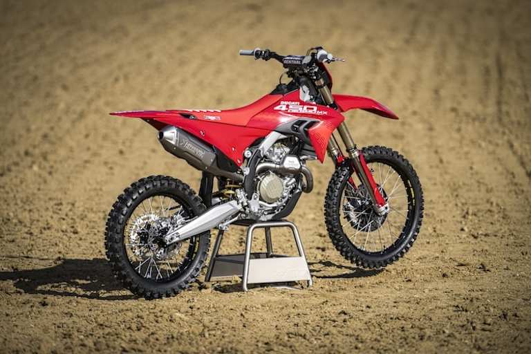 Die Ducati Desmo450 MX