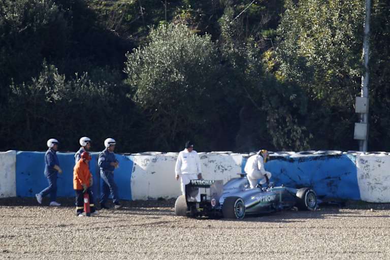2013 mit Mercedes: Crash beim Test in Jerez