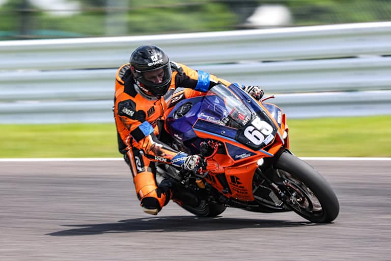 15 Runden drehte Daniel Rubin im Rennen, dann musste das deutsche Team aufgeben