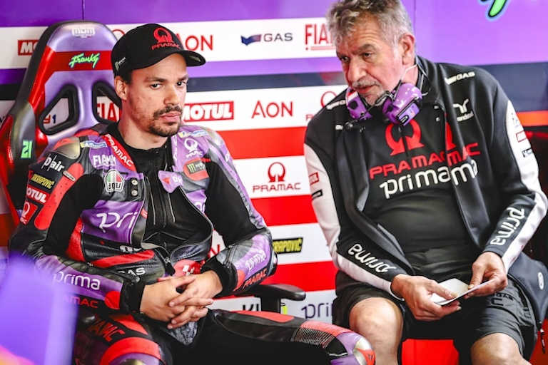 Die richtige Leitung. Morbidelli spricht die gleiche Sprache wie sein erfahrener Crew-Chief Massimo Branchini