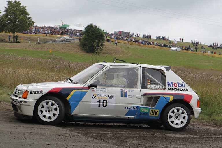 Peugeot 205 T16