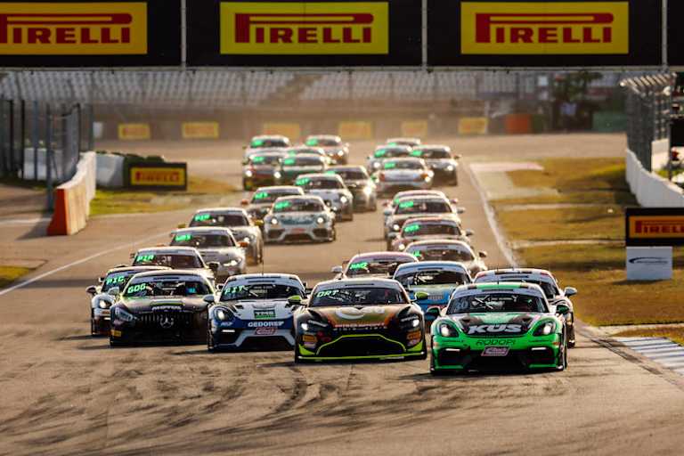 Ein Pilot erhält 2025 einen nenngeldfreien Startplatz in der ADAC GT4 Germany