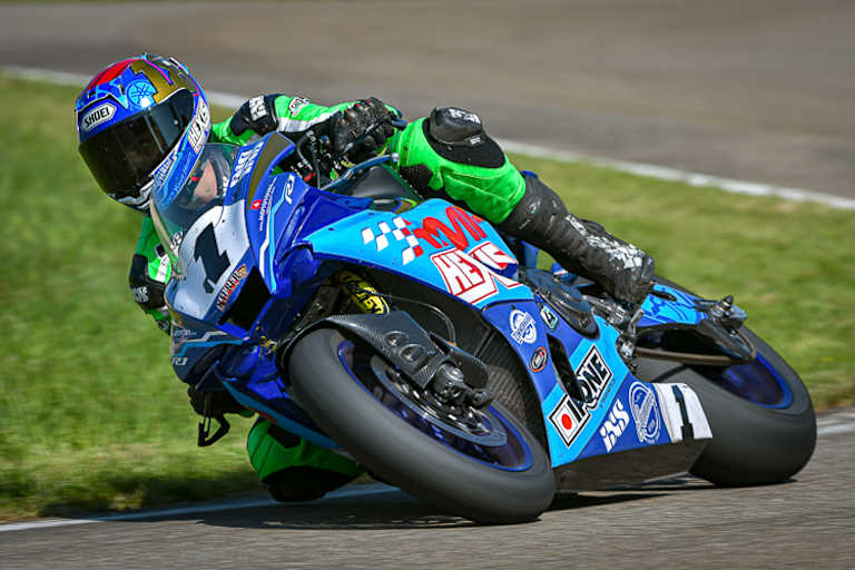 Lukas Maurer verlässt Hengelo als Führender der IRRC Superbike