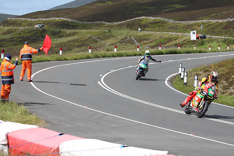 Peter Hickman (10) und Dominic Herbertson (9)