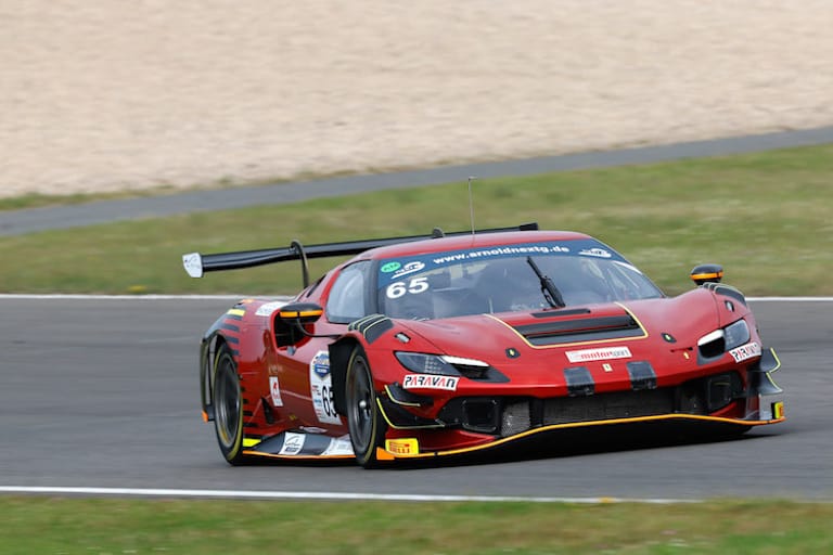 Debüt des Ferrari 296 GT3 im GTC Race