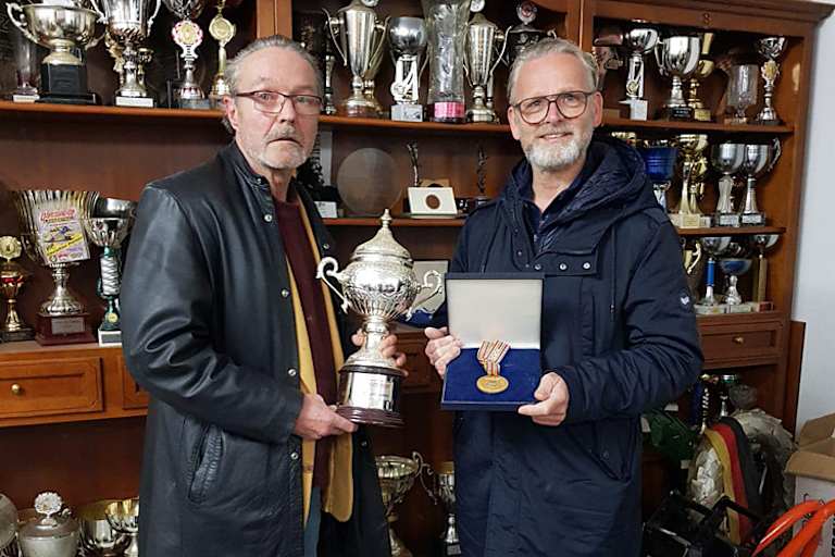 Christian Parzer mit seinem Freund Klaus Klaffenböck