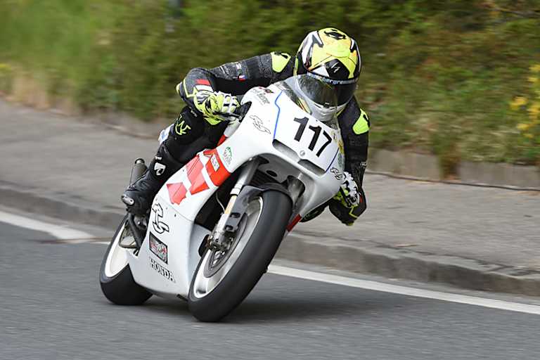 Platz 2 für Thomas Altendorfer in der 250er-Klasse