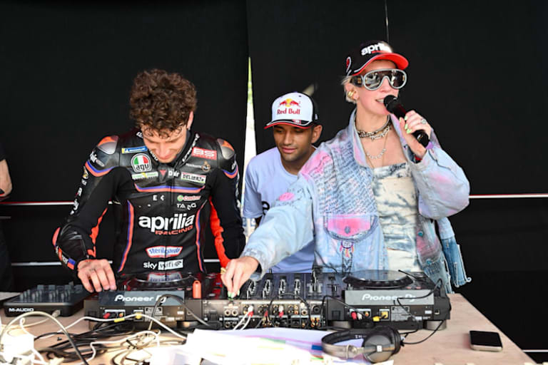 Martin und Bezzecchi beim Aprilia All Stars Event in Misano