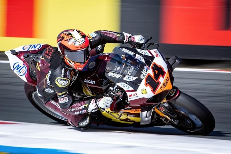 Mit der Ducati Panigale V4R harmoniert Sam Lowes besser als im Vorjahr