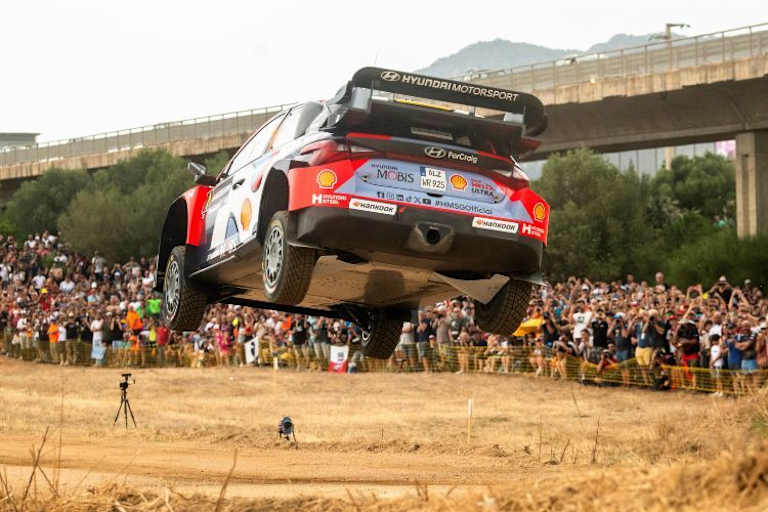 Weltmeister Thierry Neuville (Hyundai) peilt auf Sardinien weitere Podiumsplatzierung an