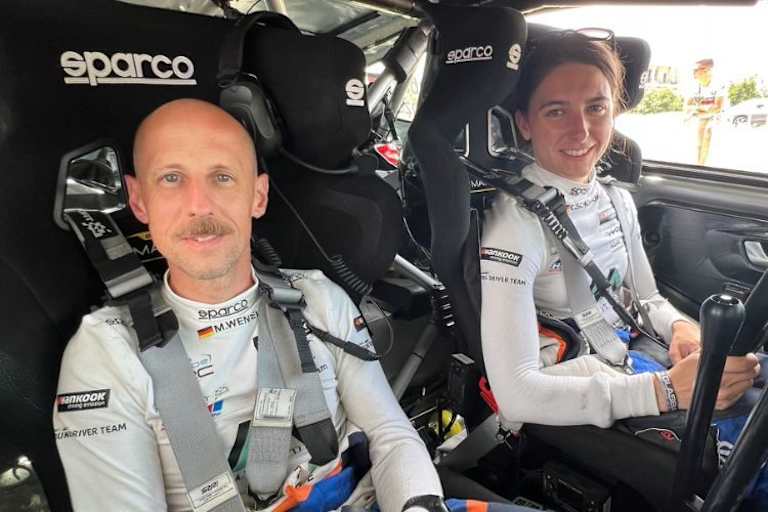 Michael Wenzel navigierte Claire Schönborn beim griechischen Rallye-WM-Klassiker zum ersten Mal
