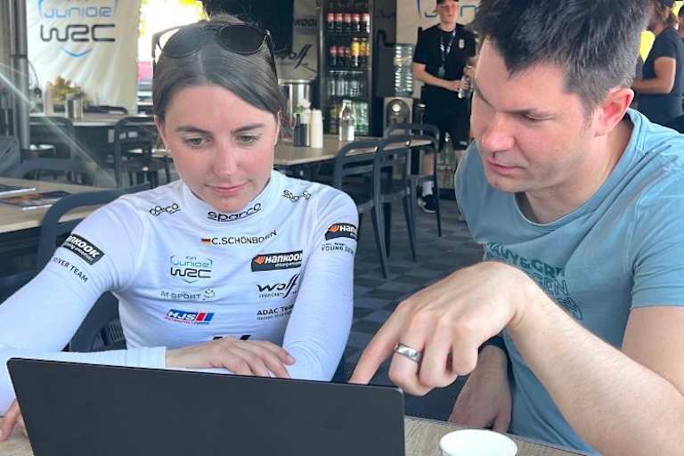 ....für deren Erstellung Claire Schönborn vom renommierten Rallye-Coach Teemu Suninen wichtige Hilfestellung bekam