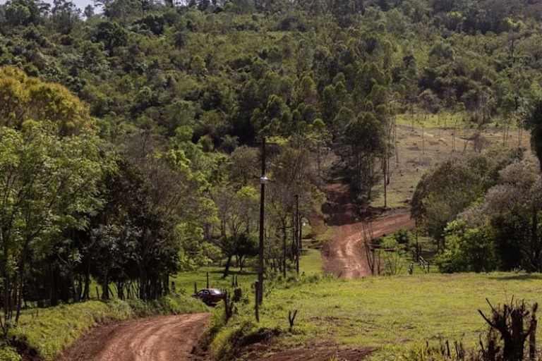 Rote Erde: Die Rallye Paraguay führt über Schotterpisten