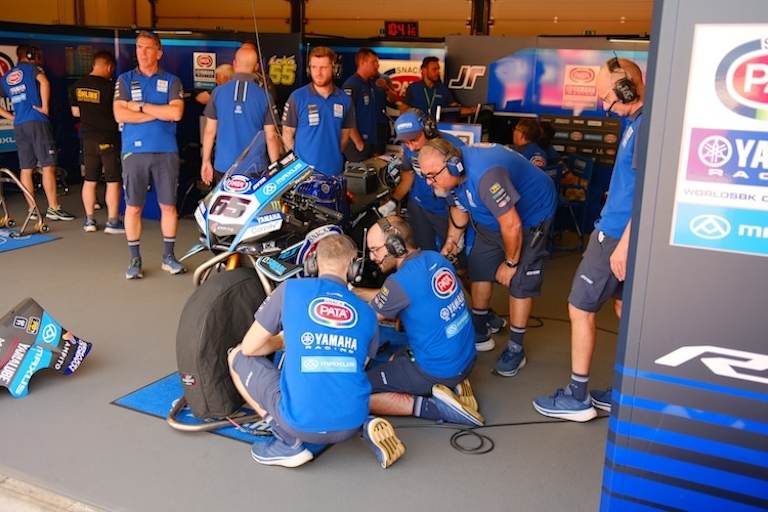 Im FP1 wurde lange an der Yamaha gearbeitet