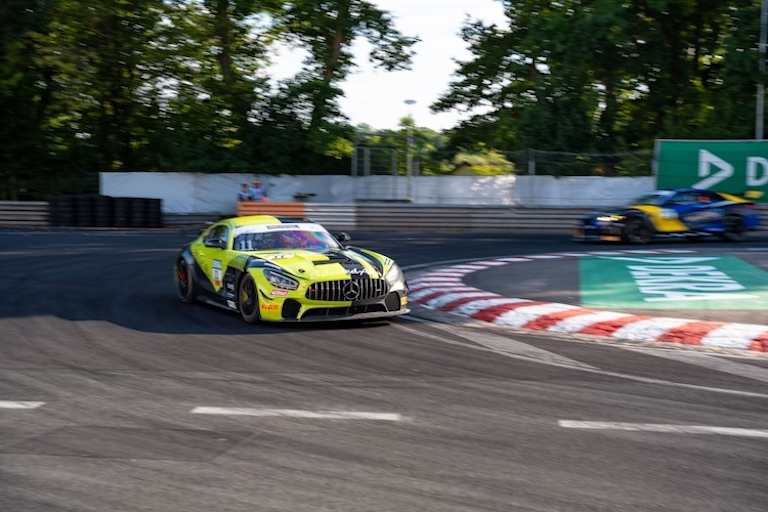 SR Motorsport by Schnitzelalm gewann bislang alle Saisonrennen der ADAC GT4 Germany