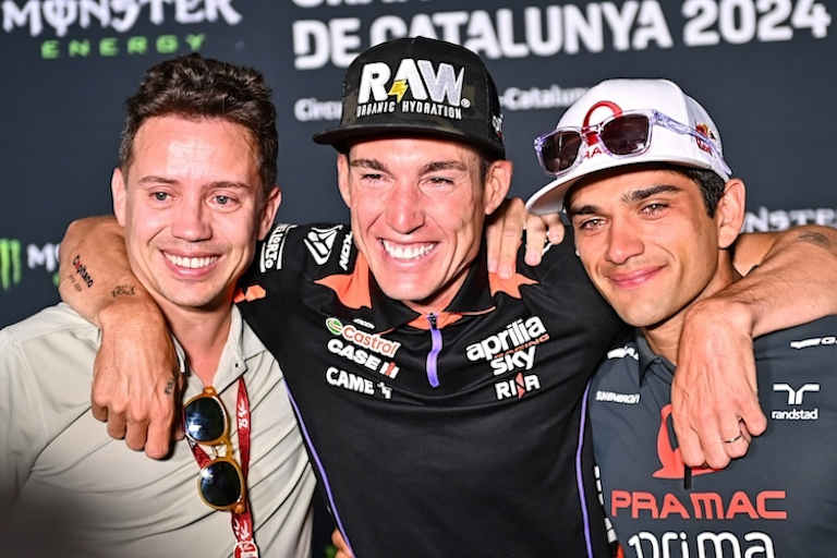 Aleix Espargaro mit seinem engen Freund Jorge Martin