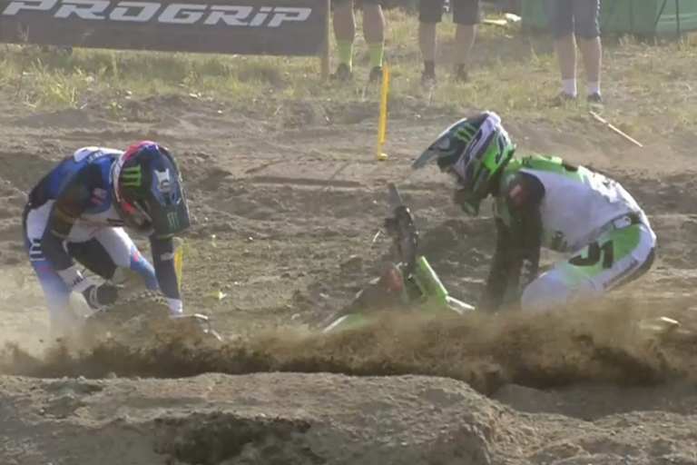 Romain Febvre und Glenn Coldenhoff stürzten