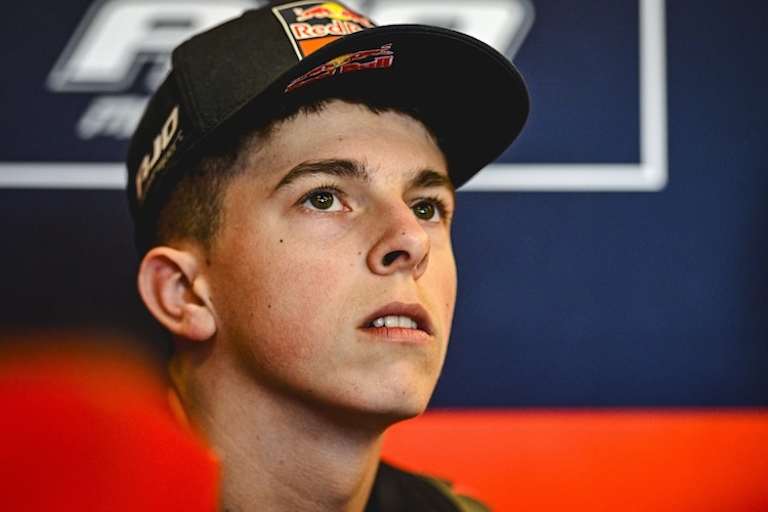 Bitte merken. Erster Grand Prix und erste Punkte. Für Xabi Zurutuza war es eine erfolgreiche Moto3-Premiere