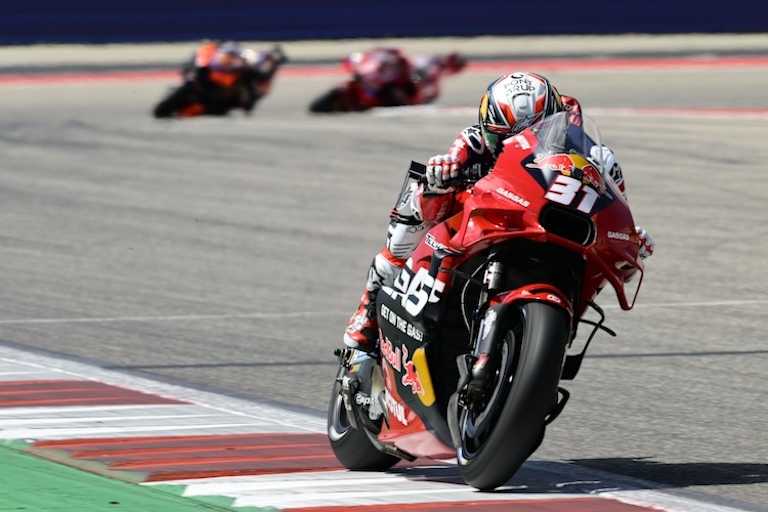 Bäääm. Rookie Pedro Acosta stand beim zweiten Rennen auf dem Podest und ist WM-Fünfter