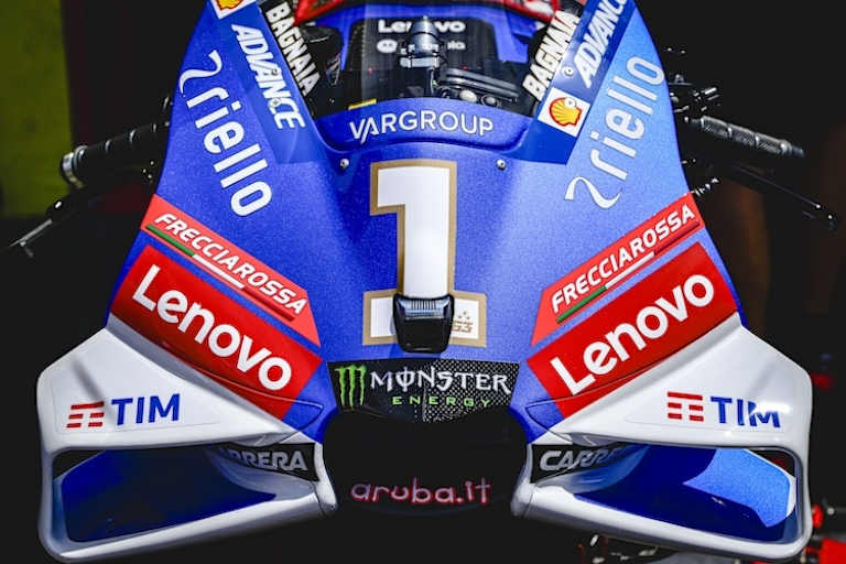 Langsam schnell. Die Ducati des Weltmeister besticht nicht mit Top-Speed, aber mit der besten Leistung über eine Runde