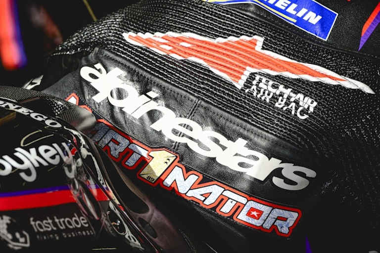 Weltmeister Jorge Martin nimmt wieder auf der Aprilia Platz