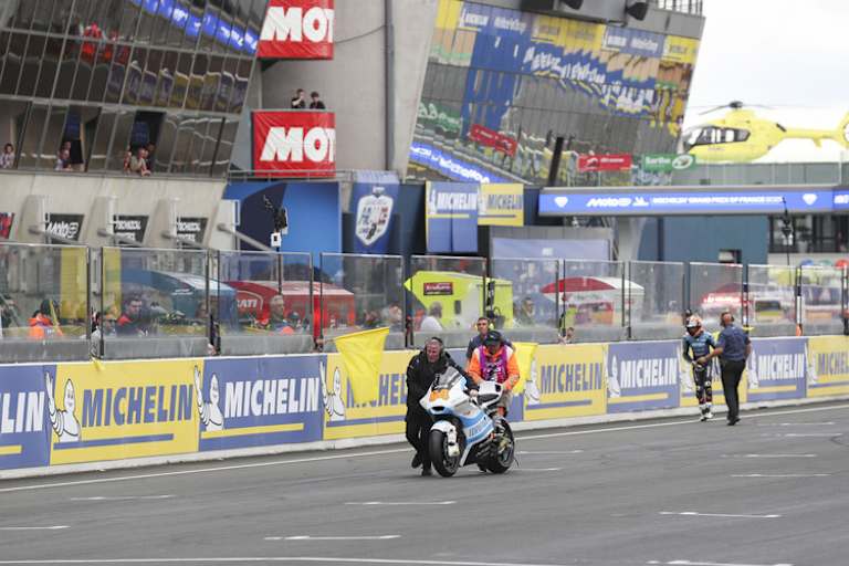 Pech für Zonta van den Goorbergh: Das Bike streikte vor dem Rennen